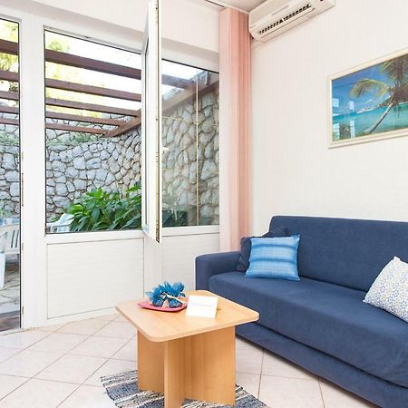 2-Bedroom Apartment 300M From Beach In Punat Exterior photo