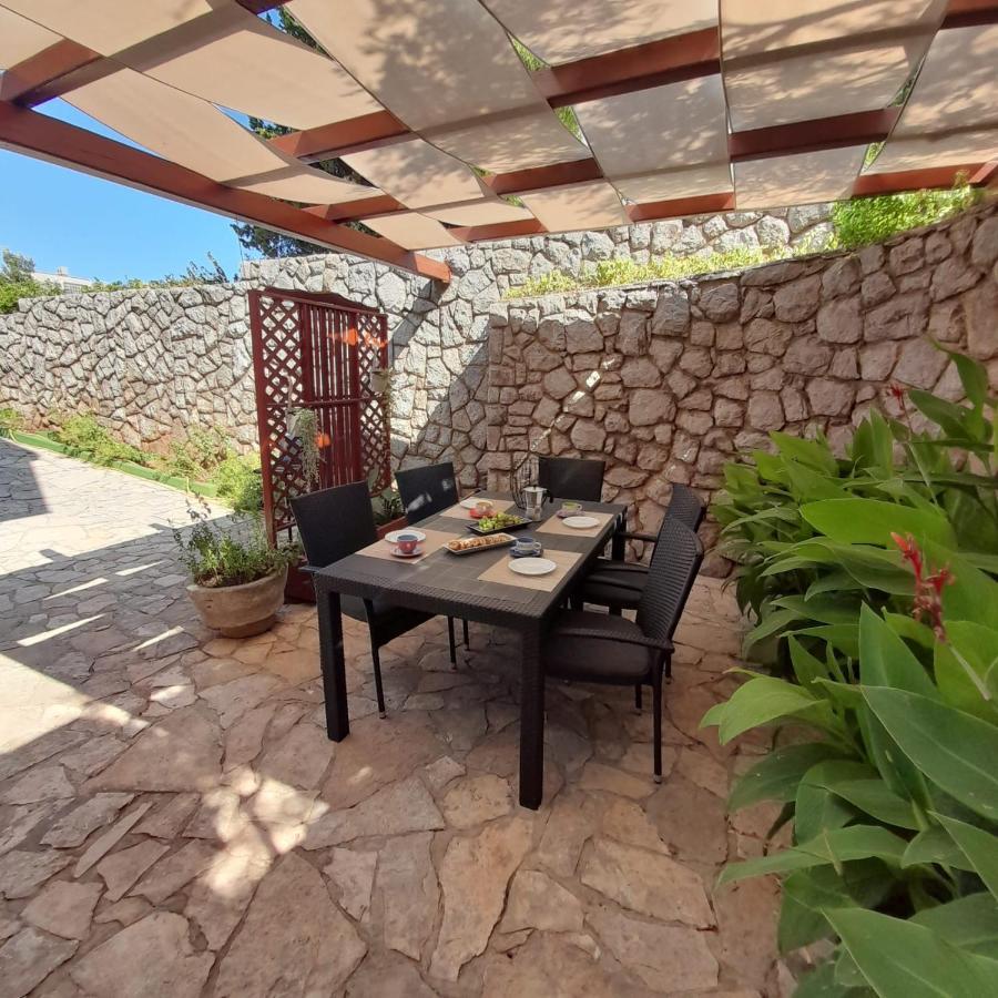 2-Bedroom Apartment 300M From Beach In Punat Exterior photo