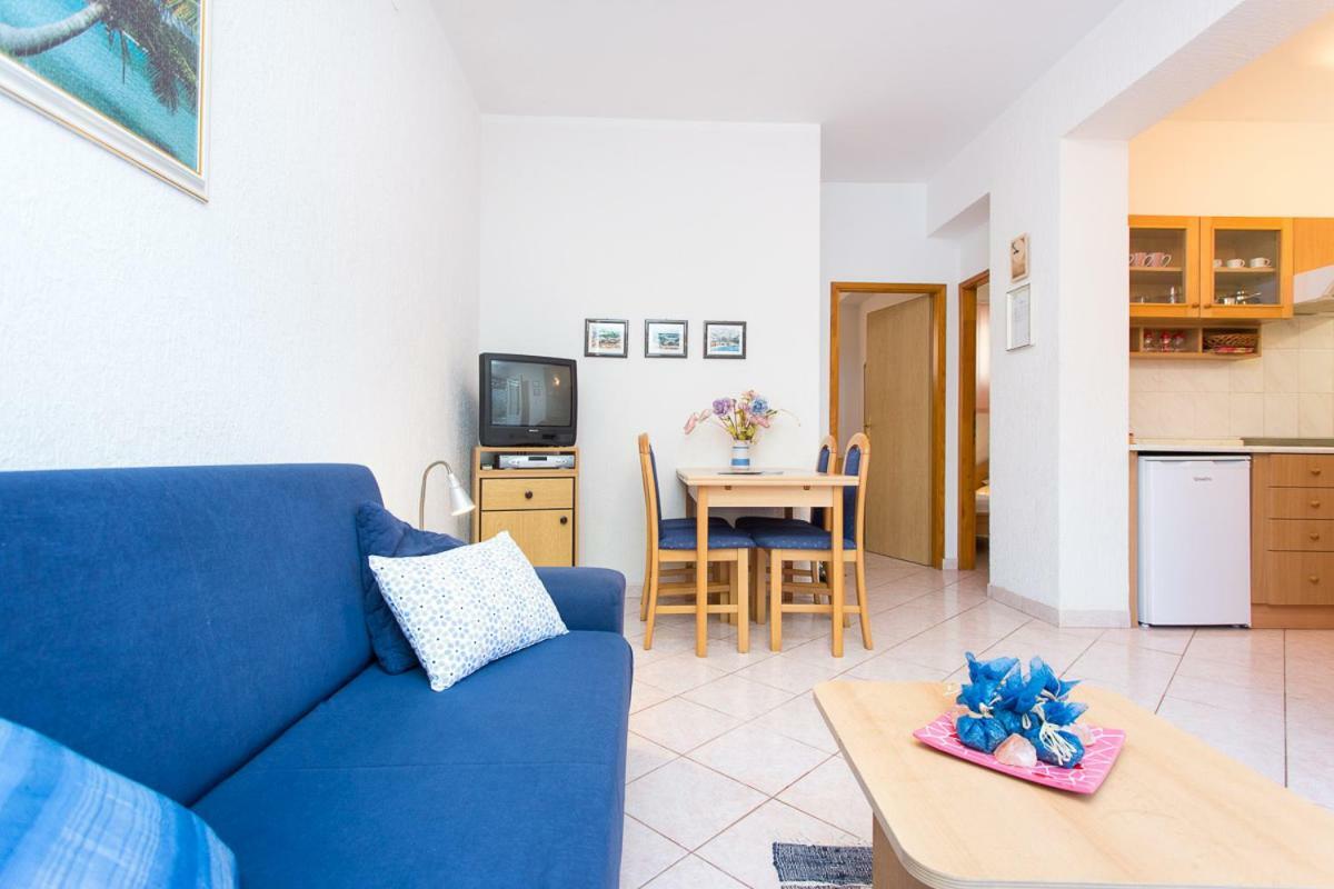2-Bedroom Apartment 300M From Beach In Punat Exterior photo