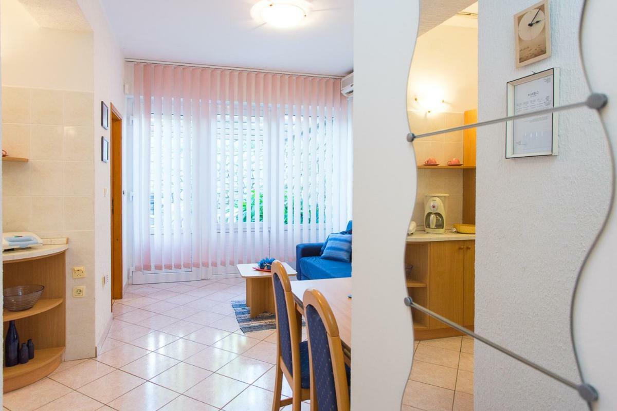 2-Bedroom Apartment 300M From Beach In Punat Exterior photo